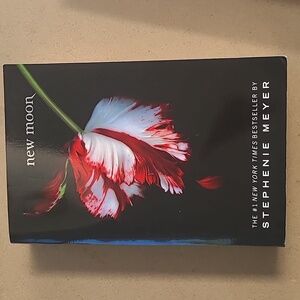 Paperback book New Moon by Stephenie Meyer Twilight Saga series